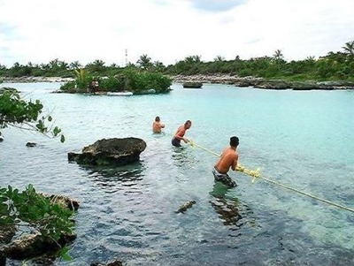 ペットボトルの島10