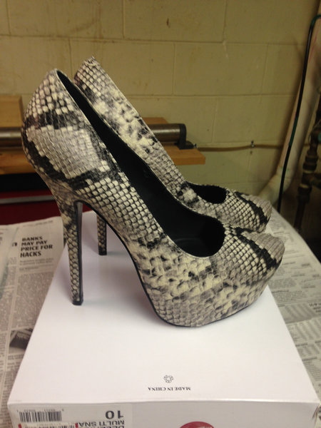 妹のために手作りのシューズ02