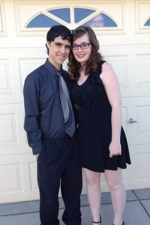 娘のデートを許さないパパたち01