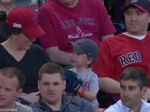 球場でボールをもらった男性の粋な行動09