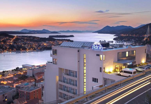 ���ξ�˥ۥƥ뤬����Ȥ��Υ���١�����01