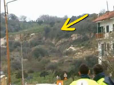 イタリア南部・カラブリア州の地滑り00