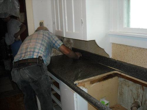 キッチンを44時間で改装09