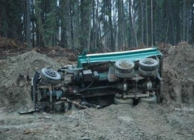 パワーショベルで大暴れ04