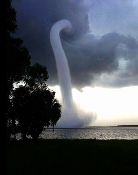 タンパベイの竜巻06