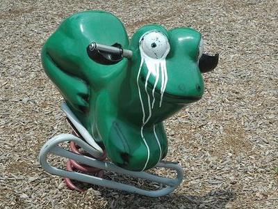 不気味すぎる遊具00