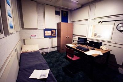 �����åȥ��ɤ���̩�γ˥����륿��14