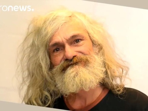 ホームレス男性が大変身01