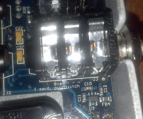 ギターペダルを分解04