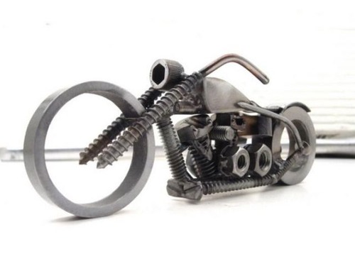 工具を溶接したアート16