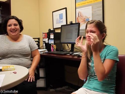 14歳少女が初めてお母さんの声を聞いたとき04