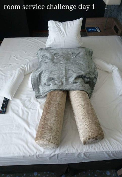 出張先のホテルでルームサービスと交流01