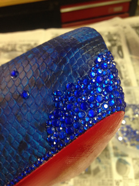 妹のために手作りのシューズ08