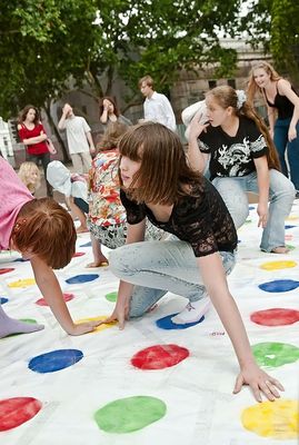 ツイスターゲーム08