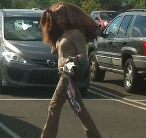 斬新なヘアスタイルとは彼女のための称号