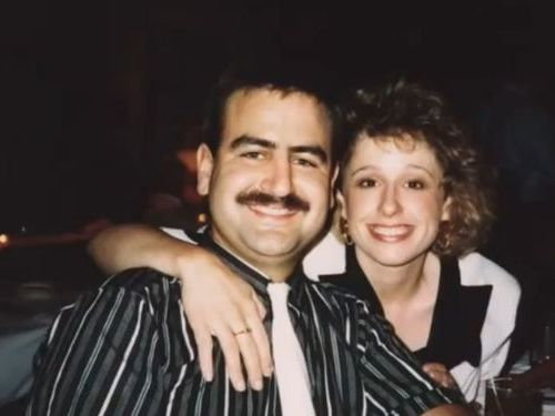 ピンクのチュチュを着る夫07