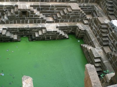 階段だらけのインドの井戸「Chand Baori」03