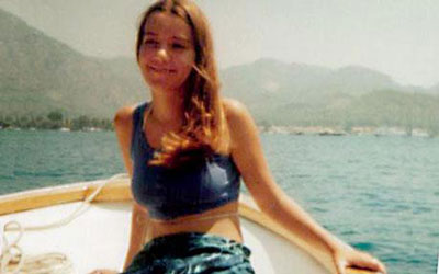 頭に子犬を9匹01