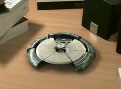 小型のUFOが格好よく変形するCG動画