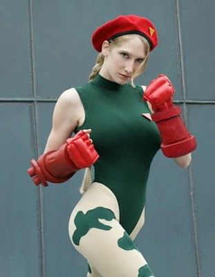 ストリートファイター2の女性コスプレ04