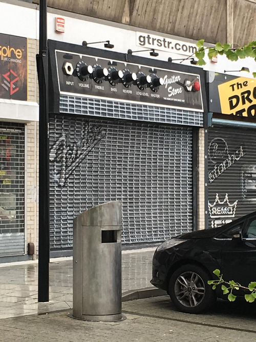 イギリスのギターショップ01