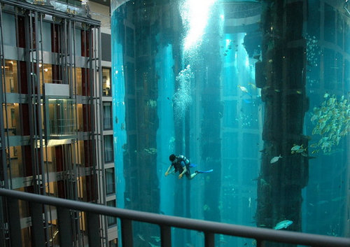 変わった11のエレベーター02