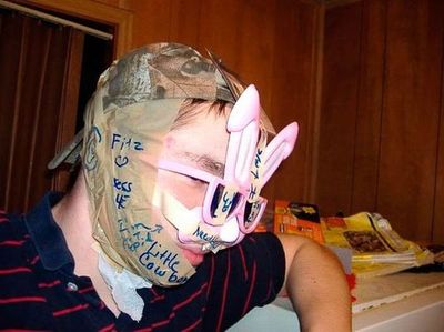 テープで変顔07