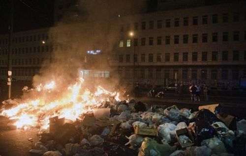 ゴミの街ナポリ08