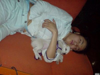 中国のネットカフェでぐっすり眠る人々14