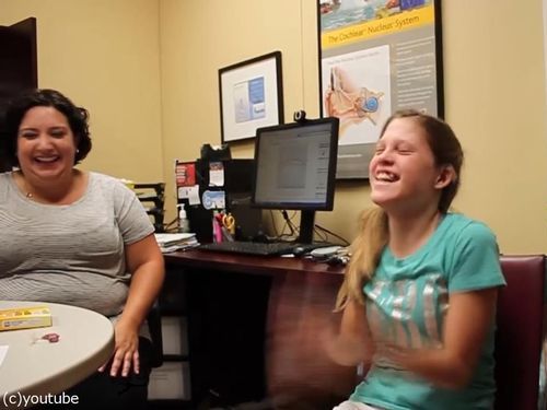 14歳少女が初めてお母さんの声を聞いたとき03