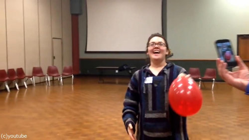 オペラ歌手がヘリウムガス02