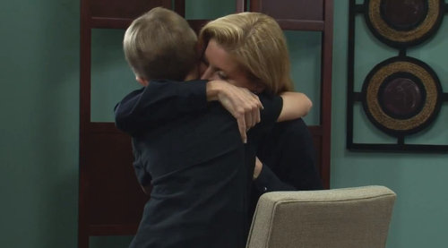 初めて息子の声を聴く母親05