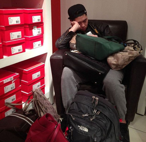 買い物に付き合った男たち02