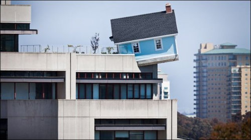 崖っぷちの家12