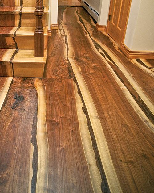 巨大ハリケーンになぎ倒された木で造った床や階段03