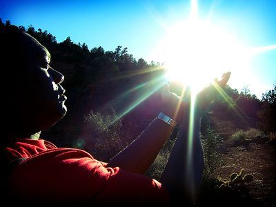 その手に太陽をつかんだ人々13
