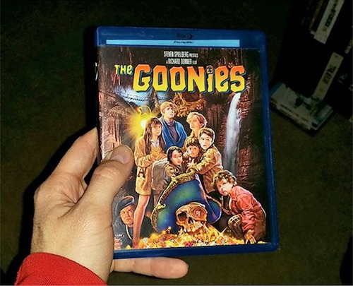 妻がゲーマーの夫にいたずら07