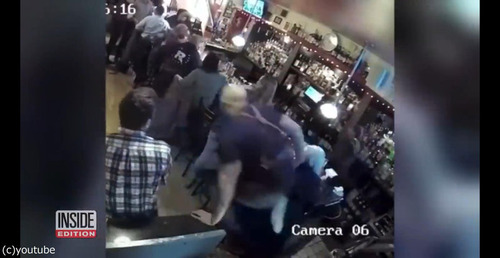 バーテンダーの機転、客を助ける04