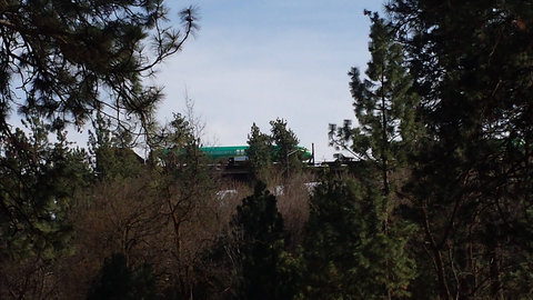 川に落ちていた飛行機04