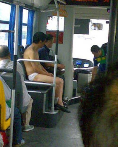 こんなバスは困る13