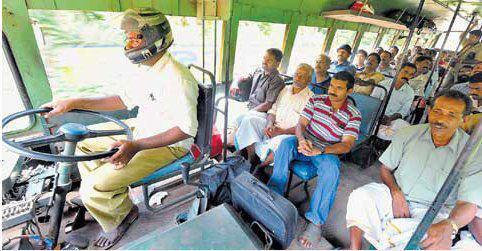 こんなバスは困る15