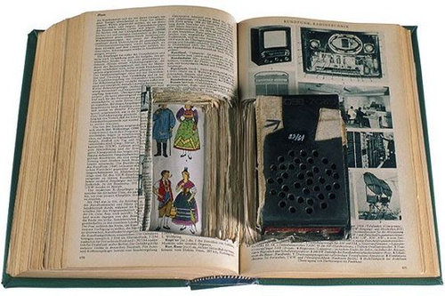 刑務所でこっそりつくられたデバイス12