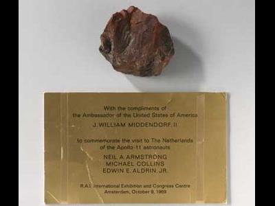 偽物だった月の石