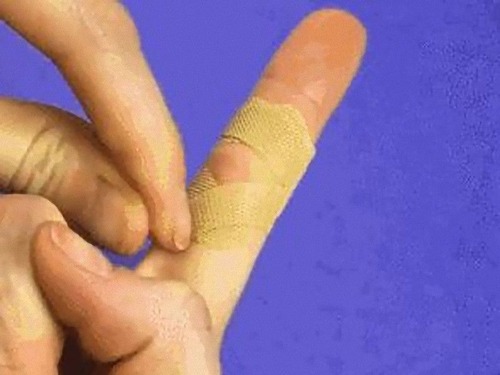 関節に絆創膏を貼るライフハック07
