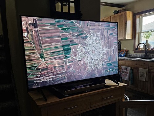 「留守中に3歳児がテレビを壊した!」→景色のスクリーンセイバーが偶然そう見えただけだった01