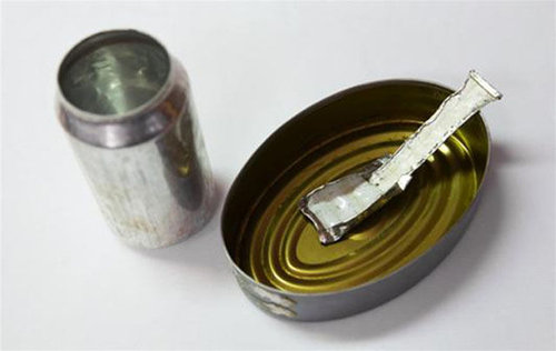 刑務所でこっそりつくられたデバイス05