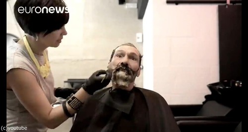 ホームレス男性が大変身03