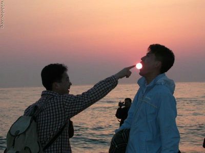 その手に太陽をつかんだ人々02