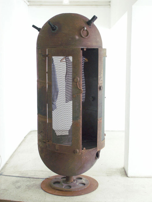 ソ連時代の「機雷」をインテリアに改造09