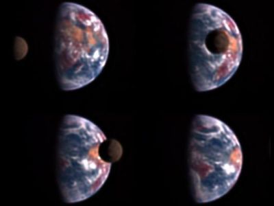 5000万キロメートル先から見た地球と月の姿